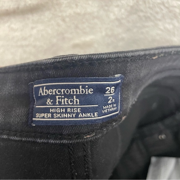 Abercrombie & Fitch high rise super skinny jeans women’s size 26/2 black grunge - Picture 7 of 7